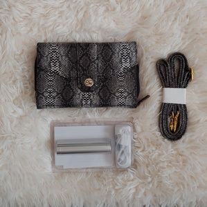 Samantha Brown Power wallet purse